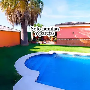Chalet Piscina Privada Сasa de vacaciones